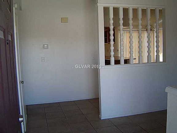 5th image of 1720 Rolling Hills Dr