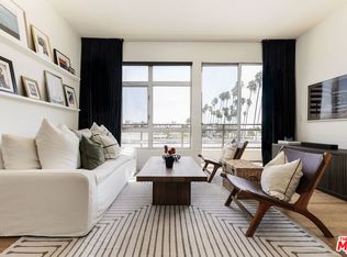6001 Carlton Way APT 410, Los Angeles, CA 90028