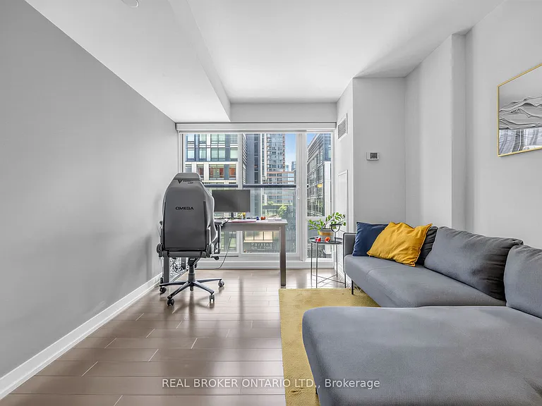 170 Fort York Blvd #407 — Photo 10