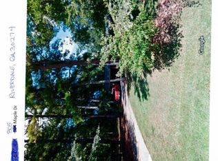 805 Maple Dr, Riverdale, GA 30274