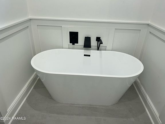 5th image of 306 White Sky Dr