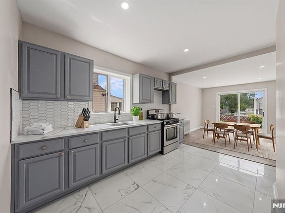 5th image of 246 Belleview Terrace
