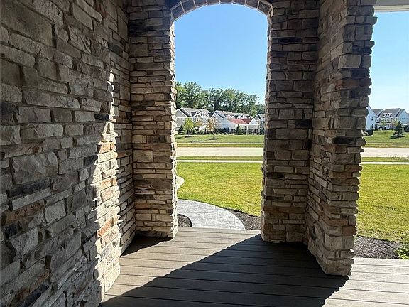 5th image of 32634 Royal Troon Dr