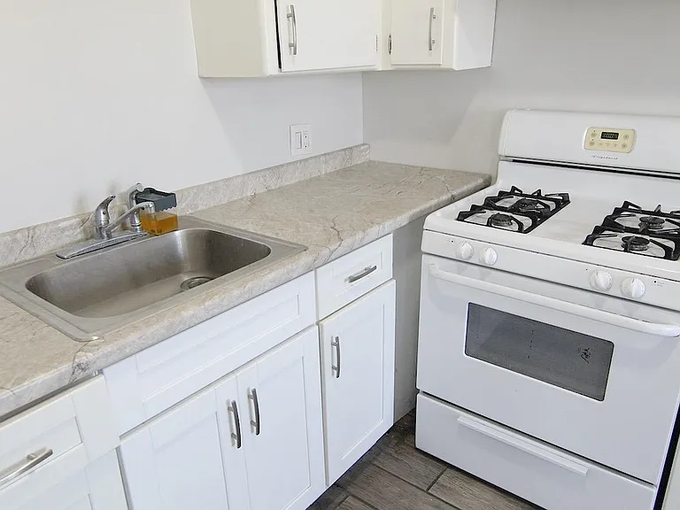 3247 W Century Blvd #8 — Photo 17