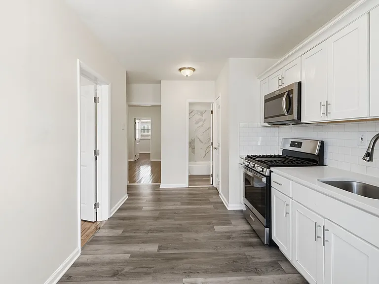 321 Lembeck Ave #1 — Photo 10