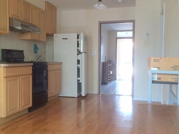 5th image of 13230 57th Ave Floor 1