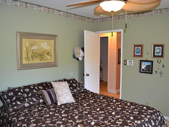 5th image of 422 Bonita Dr