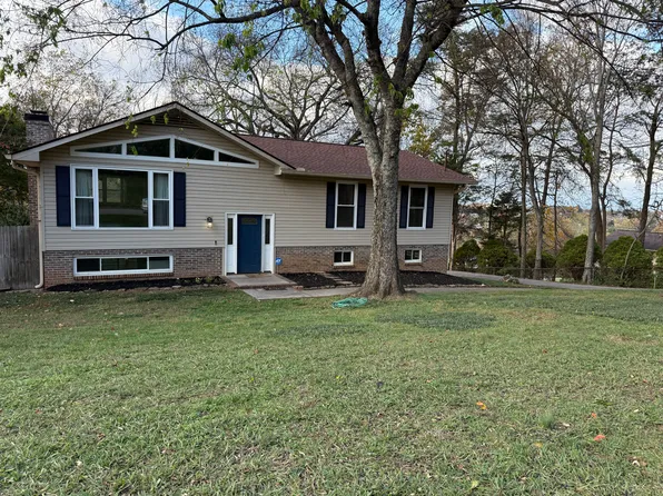 2809 W Hills Dr, Maryville, TN 37803