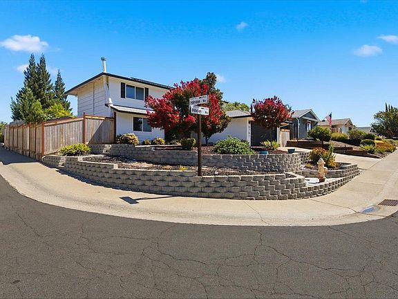 5th image of 6701 Hillglen Way