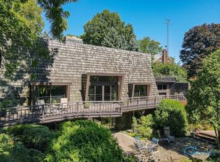 2551 Riverview Dr, Maumee, OH 43537