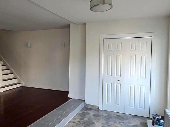 4th image of 107 Ardsley Rd