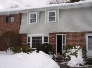 38 Oakridge Dr, Londonderry, NH 03053