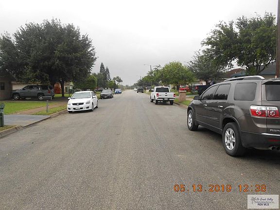 4th image of 629 Medford Ave