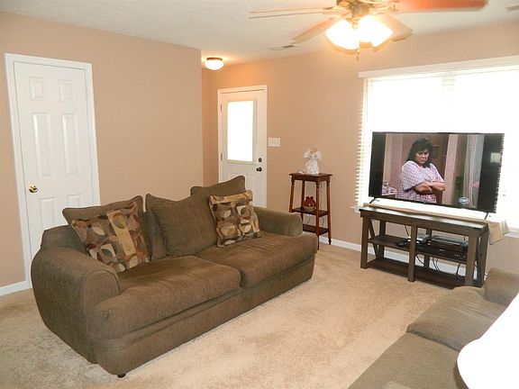 5th image of 67 Old Tavern Cir
