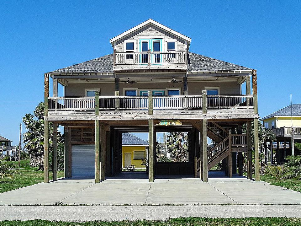 1st image of 2025 Vista Dr