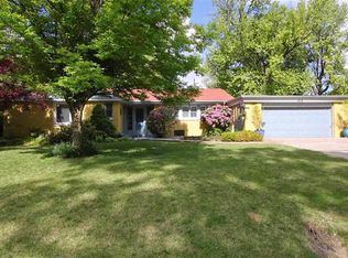 513 Oak Hill Dr, Edwardsville, IL 62025