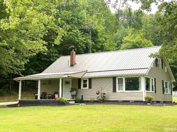 3064 E Calvertville Rd, Bloomfield, IN 47424