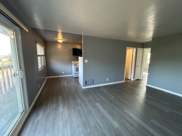 21 Thomas Ave APT 6