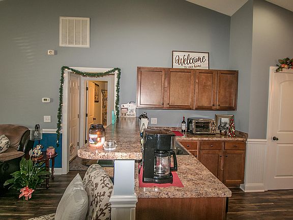 5th image of 2220 Sweet Bay Drive #A