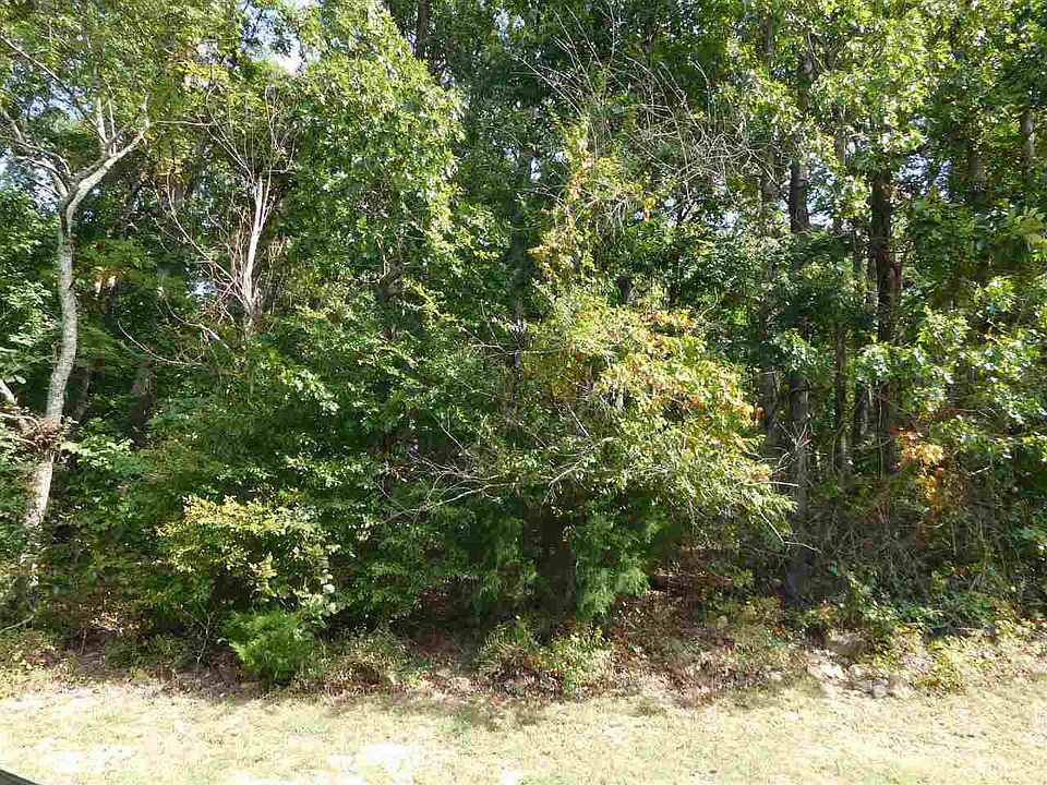 2nd image of 2260 Governors Bend Rd SE
