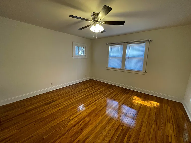 2998 Indianola Ave — Photo 14