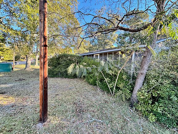 2nd image of 1693 Lake Shore Dr