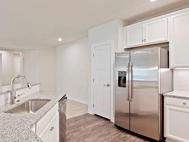 10010 Ruffian Way #R — Photo 20