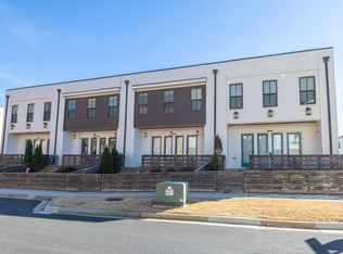 896 Farmstead Rd #162, Suwanee, GA 30024