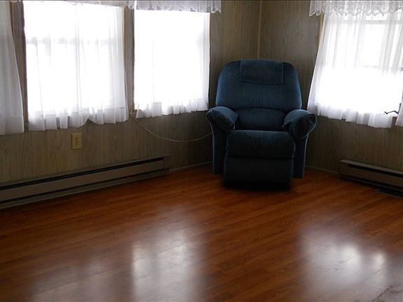 5th image of 3028 Wisconsin Dr