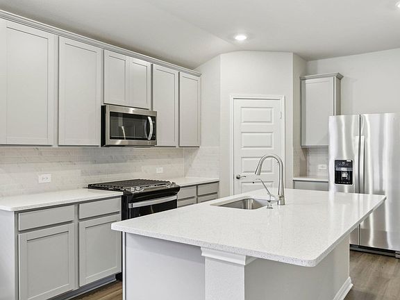 5th image of 128 Hayburner Rd