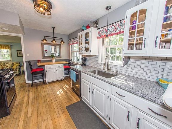 2nd image of 2624 Oak Park Blvd