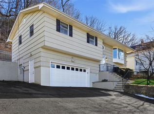 20 N Washington Avenue, White Plains, NY 10603