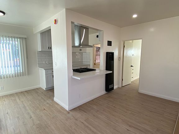 2nd image of 646 Aerick St #6