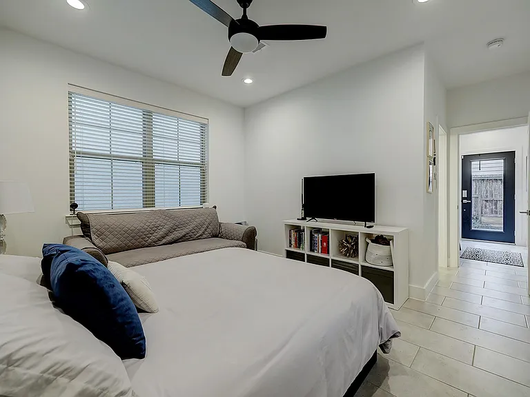 4214 Eli St #B — Photo 7