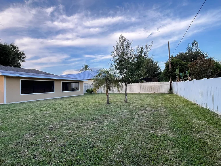 1258 SE McFarlane Ave — Photo 17