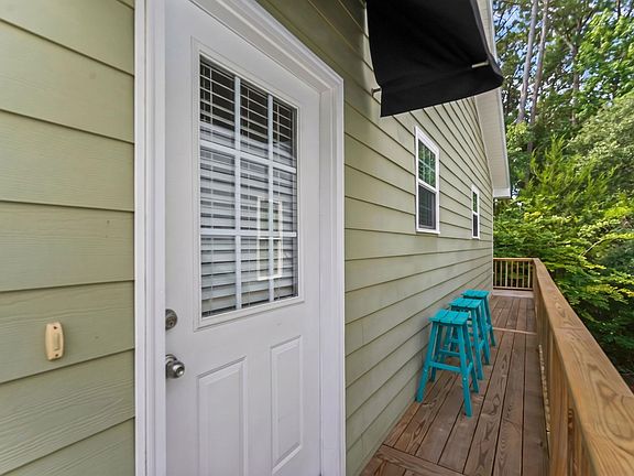 5th image of 71 Weatherboard Ct.