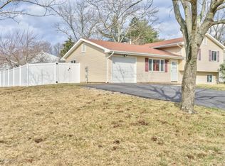 989 Brightwood Dr, Toms River, NJ 08753