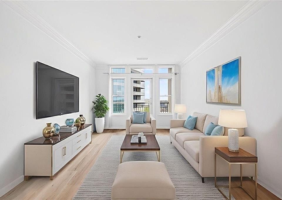 1st image of 3334 Peachtree Rd NE APT 905