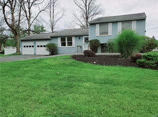 6175 Crowell Dr, Cicero, NY 13039