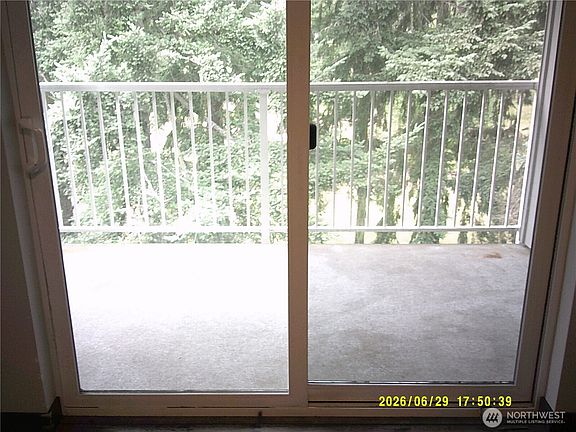 4th image of 1621 SW Mulberry Place #D303