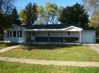 203 E Main St, Seymour, IA 52590