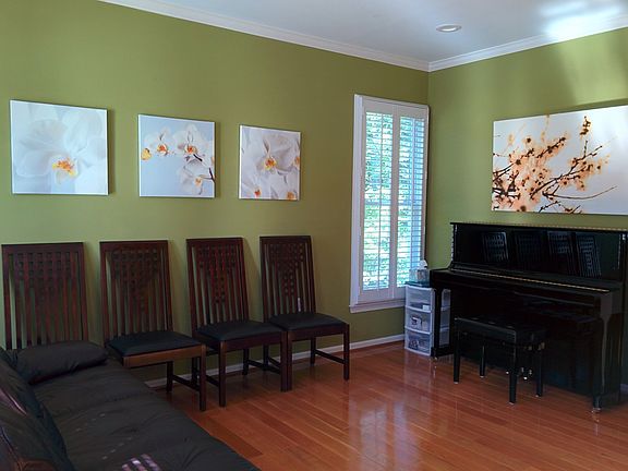 LivingRoom2