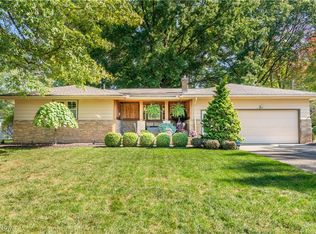 8335 Chesterton Dr, Poland, OH