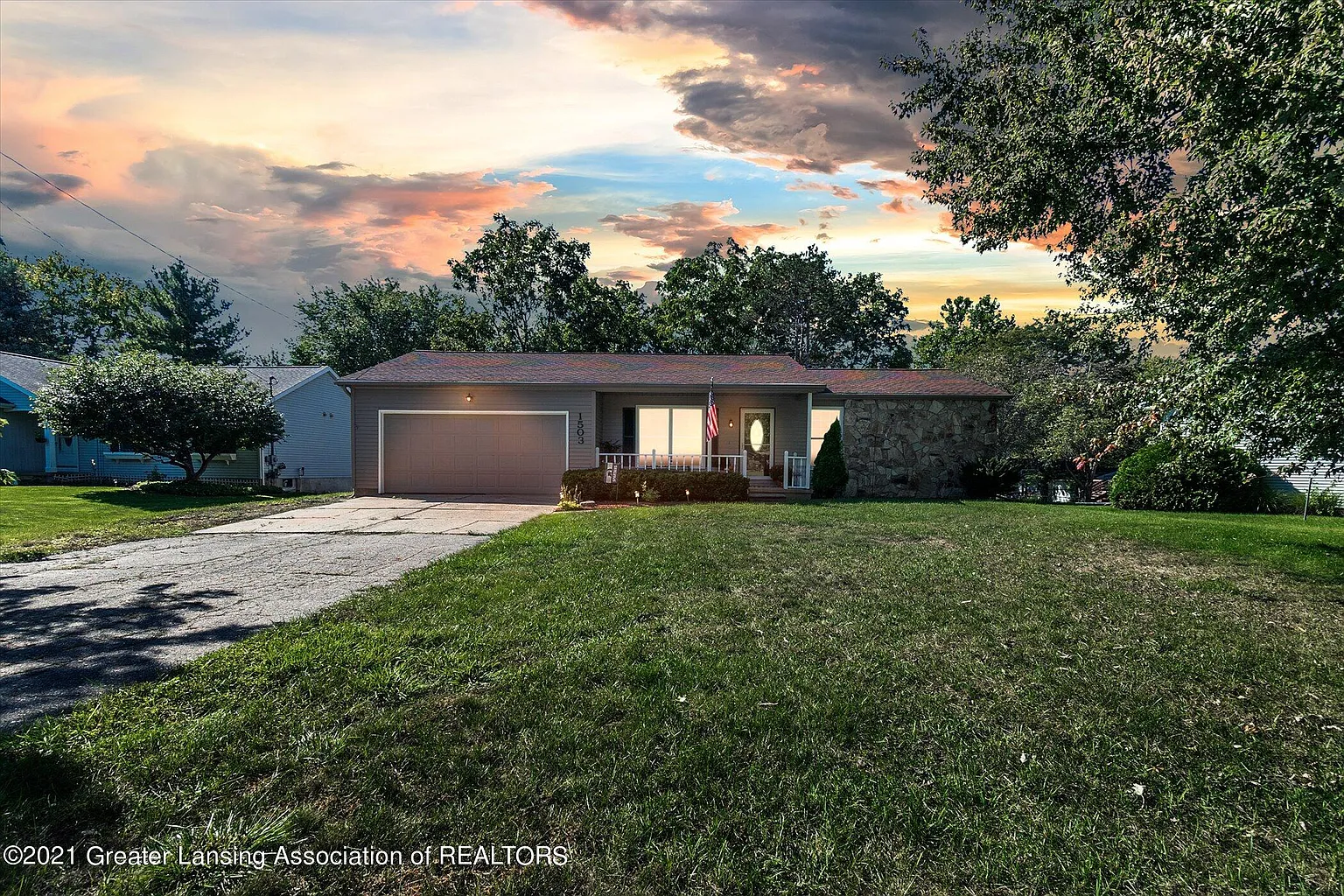 1503 Waxwing Dr photo 1