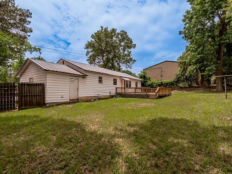 2538 Sycamore Ave — Photo 30