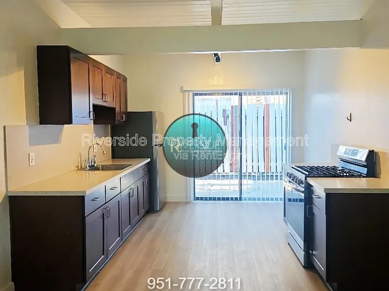 3581 Chicago Ave — Photo 6