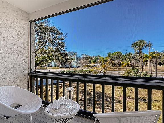 5th image of 3201 Beneva Rd Unit 204