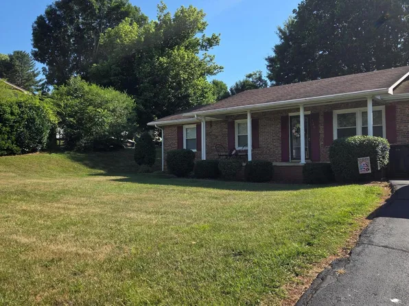130 Unaka Subdivision Rd, Elizabethton, TN 37643