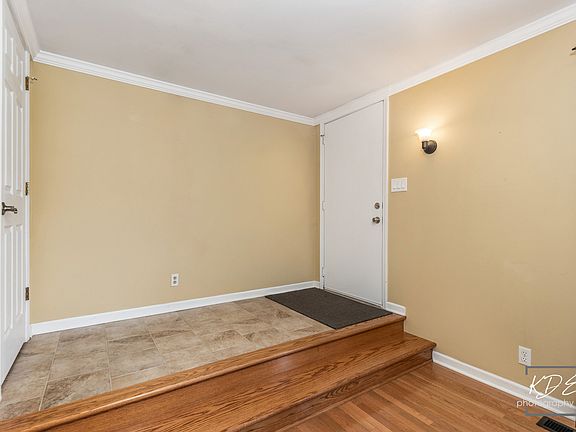 4th image of 1317 Carol Ln