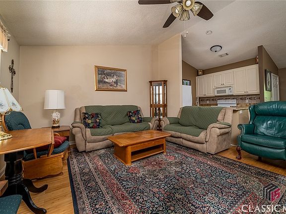 4th image of 2927 Florence Drive